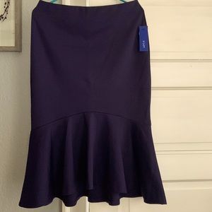 Apt 9 women’s skirt size medium new with tags!